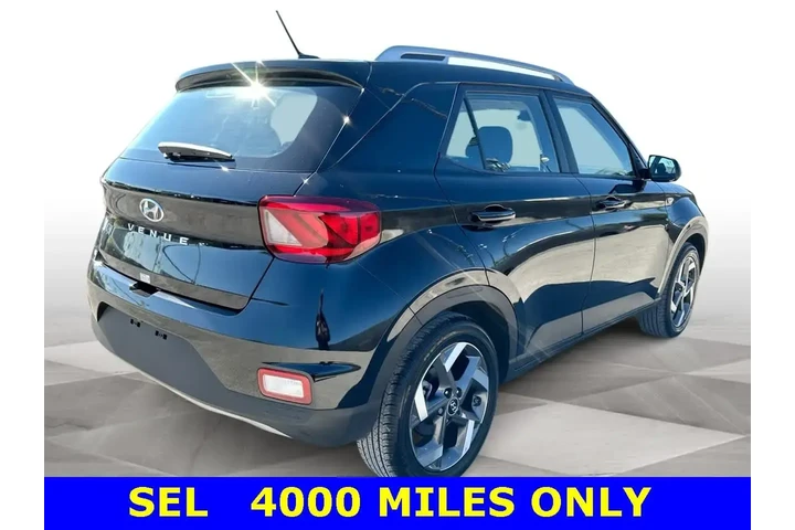 $16694 : Hyundai VENUE 2025 SEL 4dr C image 8
