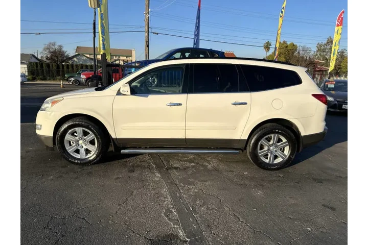 $5995 : 2011 Traverse LT image 6