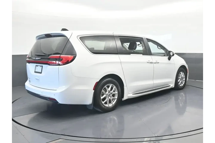 $26995 : Chrysler Pacifica 2023 Touri image 6