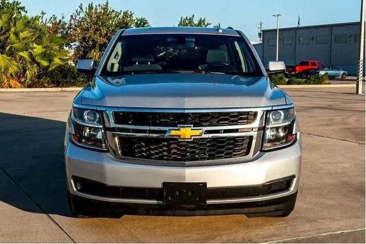 $14316 : Chevrolet Tahoe 2016 4x2 LS image 9