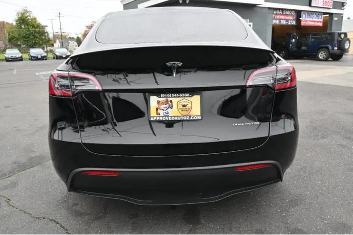 $21998 : 2023 Model Y Performance image 7