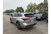 $27900 : Toyota Highlander 2021 XLE 4 thumbnail