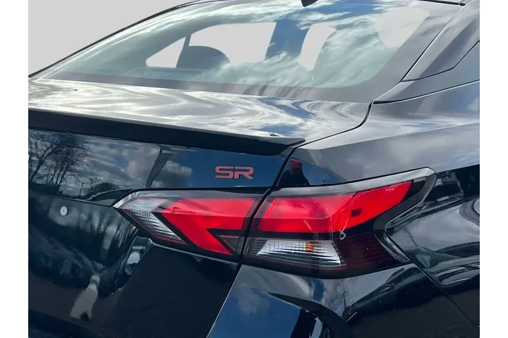 $15895 : Nissan Versa 2025 SR 4dr Sed image 10