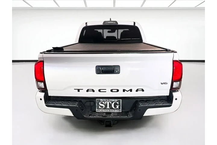 $25588 : Toyota Tacoma 2018 4x2 TRD O image 8