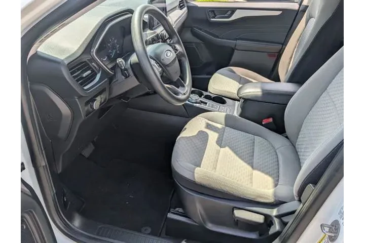 $16197 : Ford Escape 2022 SE 4dr SUV image 8