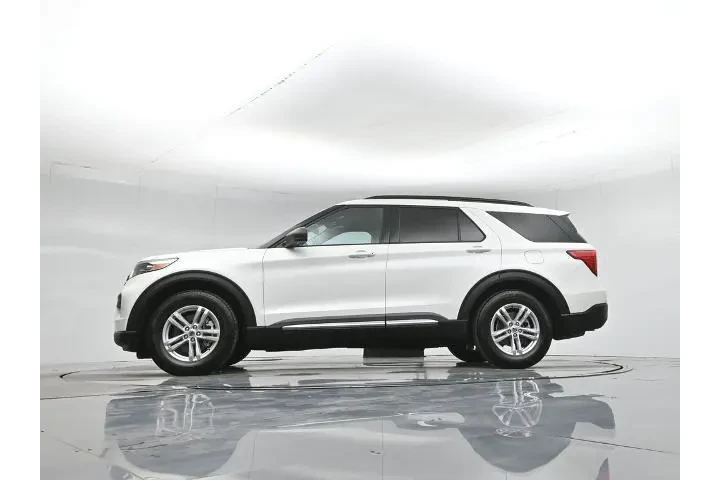 $27100 : Ford Explorer 2022 XLT 4dr S image 8