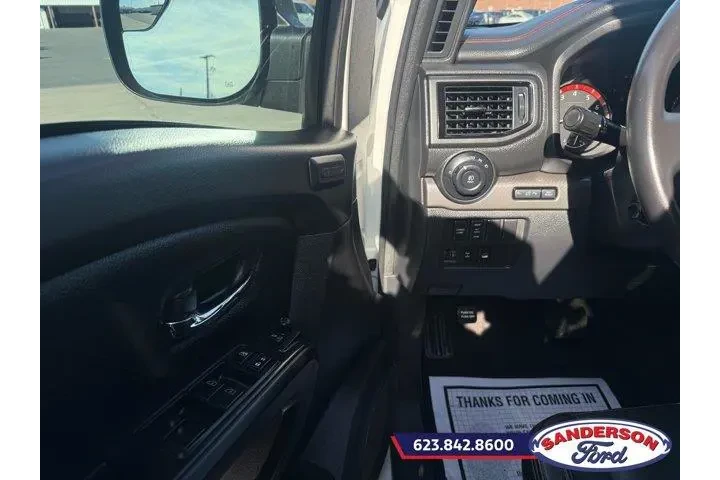$30888 : Nissan Titan 2021 4x4 PRO-4X image 9