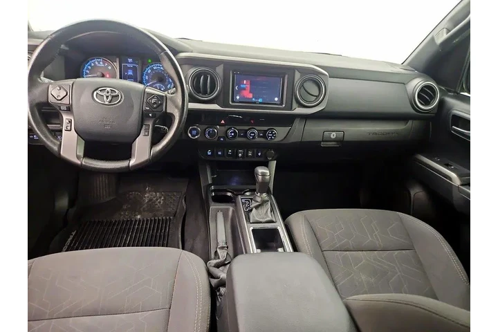 $28998 : Toyota Tacoma 2018 4x4 TRD P image 9