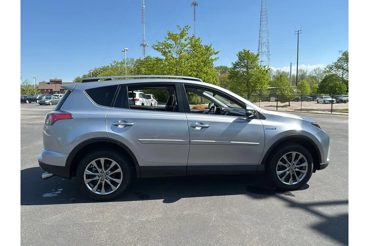 $18295 : 2017 RAV4 Hybrid Limited image 10