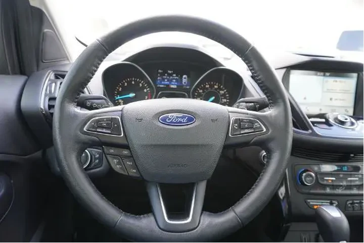 $13688 : Ford Escape 2017 Titanium 4d image 10