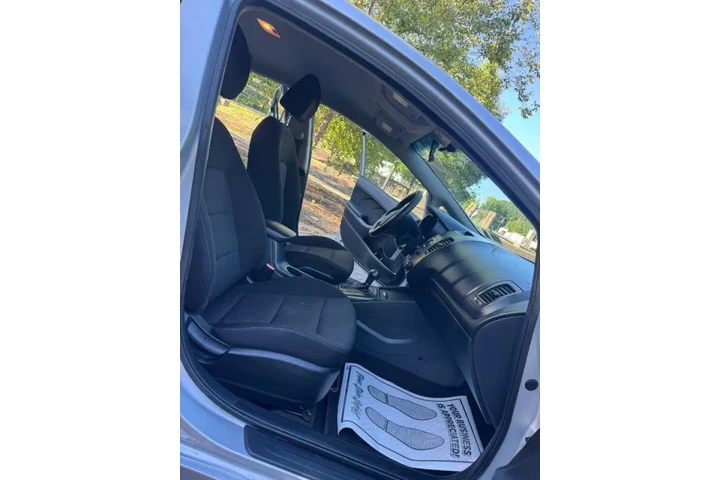 $6000 : 2016 Forte LX image 7
