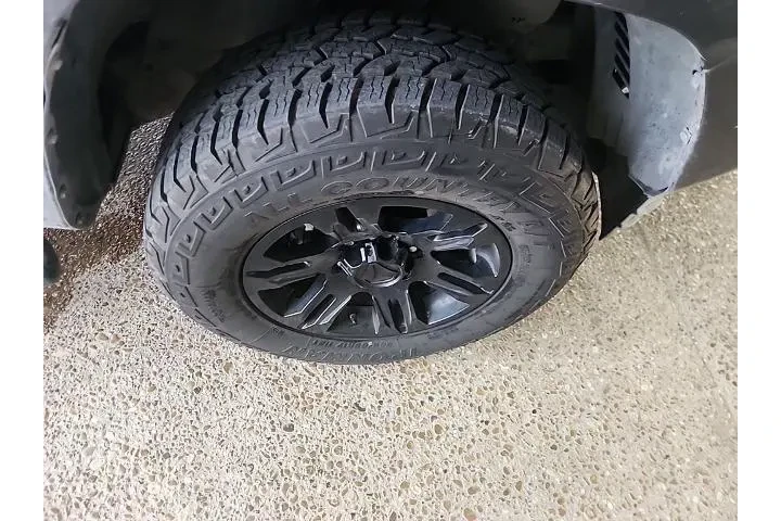 $29931 : Toyota Tacoma 2022 4x2 SR5 4 image 10