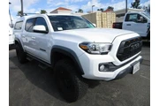 $37999 : Toyota Tacoma 2020 4x4 TRD P thumbnail