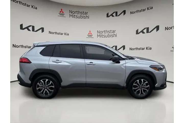 $27990 : Toyota Corolla Cross Hybrid image 6