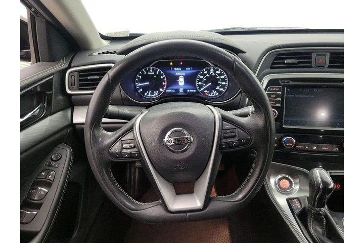 $16998 : Nissan Maxima 2017 3.5 SV 4d image 10