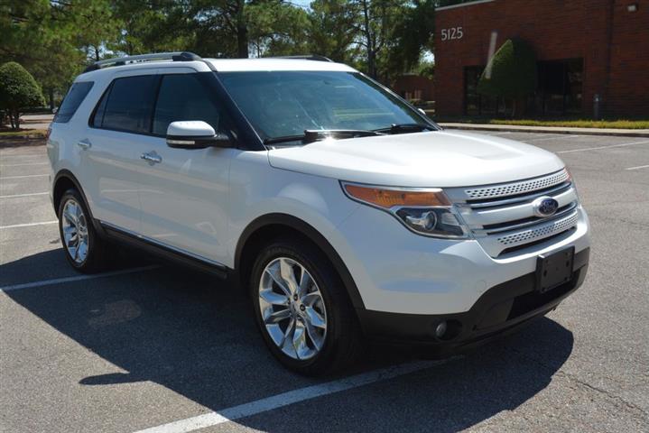 2015 Explorer Limited image 5