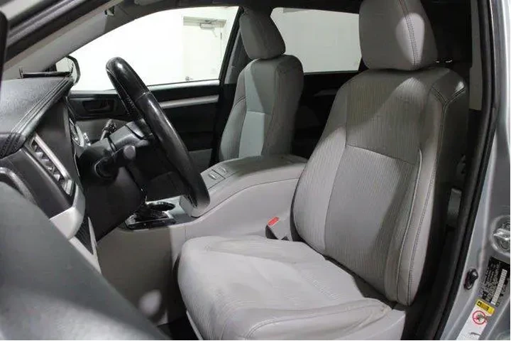 $14889 : Toyota Highlander 2015 AWD L image 5