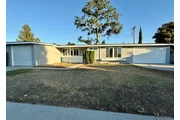 E Walnut Creek Pkwy, West Cov en Los Angeles