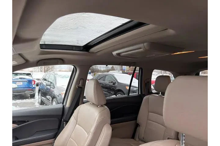 $15500 : Honda Pilot 2017 AWD Touring image 10