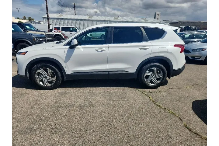 $18361 : Hyundai SANTA FE 2022 SE 4dr image 9