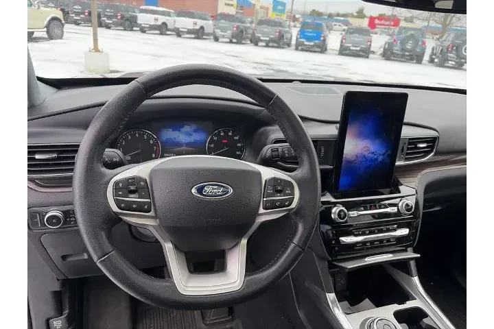 $35137 : Ford Explorer 2023 AWD Limit image 10
