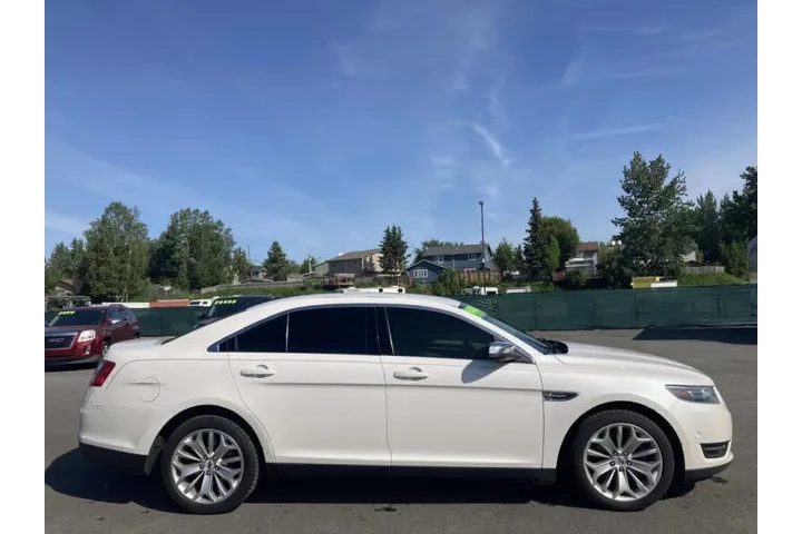 $18999 : 2018 Taurus Limited image 5