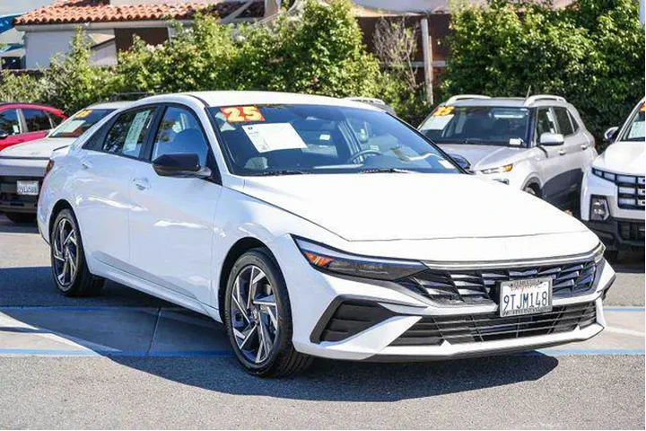 $24500 : Hyundai ELANTRA 2025 SEL Spo image 3