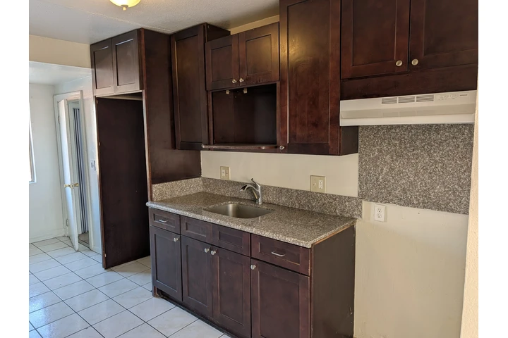 $3500 : 3 BEDROOM ELA (DUPLEX) image 5