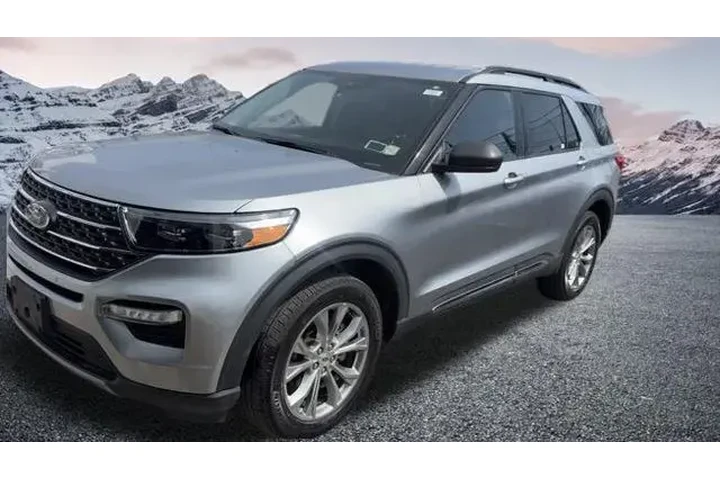 $29889 : Ford Explorer 2022 AWD XLT 4 image 1