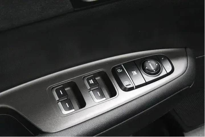 $13951 : Kia Optima 2018 S 4dr Sedan image 4