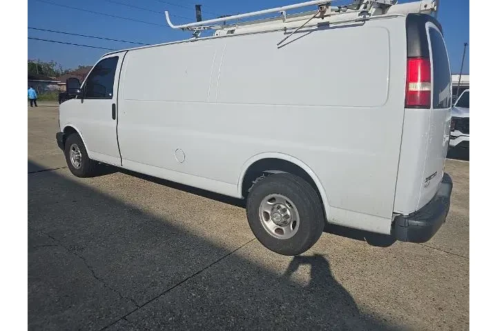 $21980 : Chevrolet Express 2018 2500 image 6