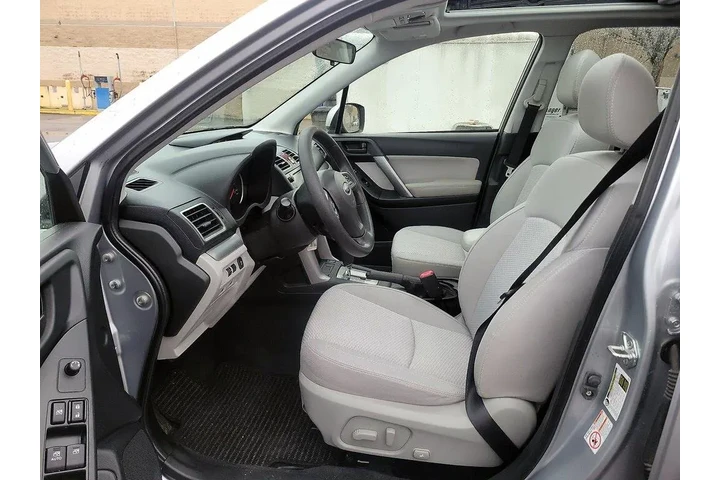 $14998 : Subaru Forester 2016 AWD 2.5 image 10