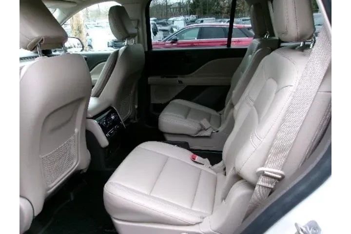 $39996 : Lincoln Aviator 2023 AWD Sta image 10