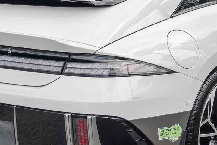 $28500 : Hyundai IONIQ 6 2023 Limited image 8