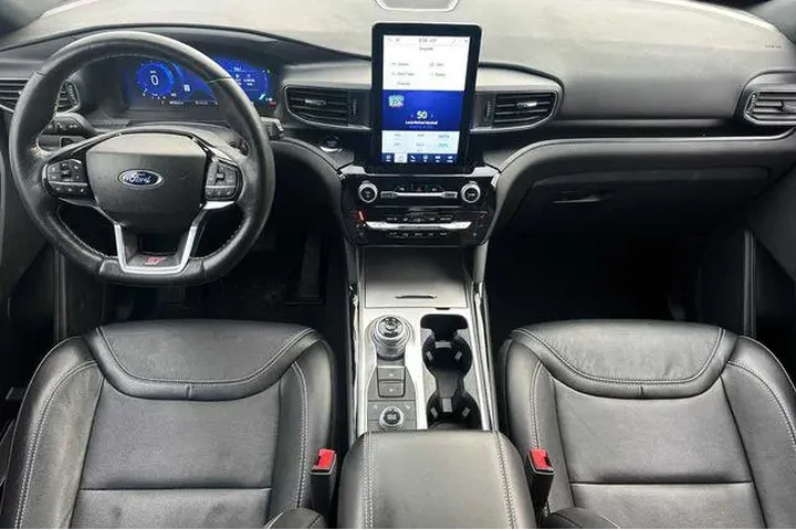 $38686 : Ford Explorer 2022 AWD ST 4d image 5