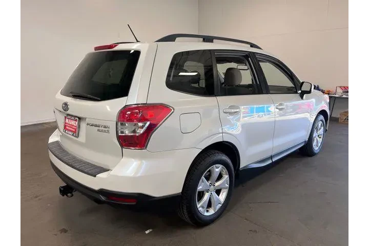 $14940 : Subaru Forester 2015 AWD 2.5 image 3