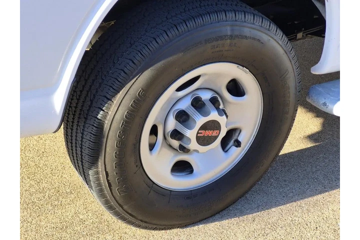 $33988 : GMC Savana 2024 2500 3dr Car image 7