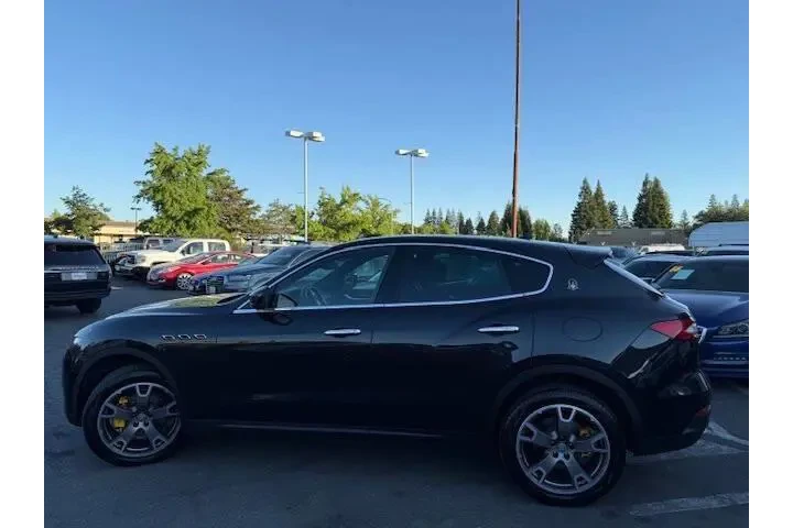 $23227 : Maserati Levante 2017 AWD 4d image 4