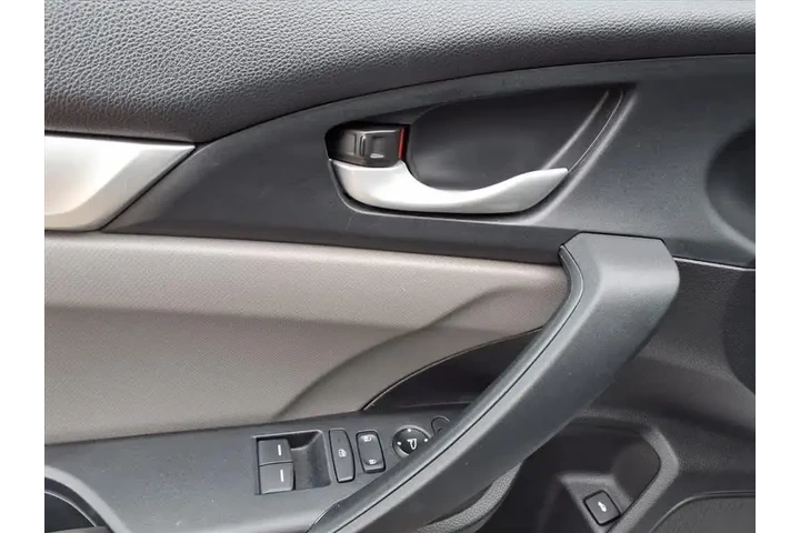 $19981 : Honda Civic 2017 LX-P 2dr Co image 10