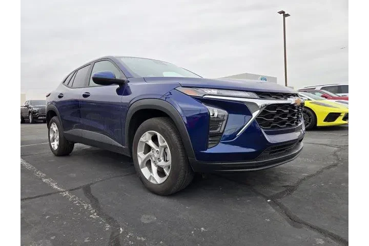 $20991 : Chevrolet Trax 2024 LS 4dr C image 1