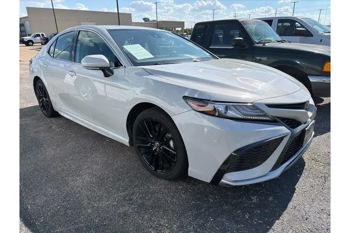 $27497 : Toyota Camry 2024 XSE 4dr Se image 3
