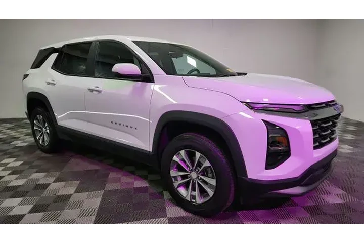 $24924 : Chevrolet Equinox 2025 LT 4d image 1