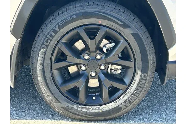 $22830 : Toyota RAV4 2023 LE 4dr SUV image 7