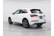 $29998 : Audi Q5 2024 AWD quattro S l thumbnail