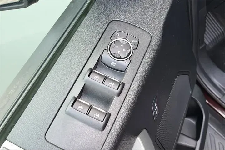 $22988 : Ford F-150 2018 4x4 XLT 4dr image 10