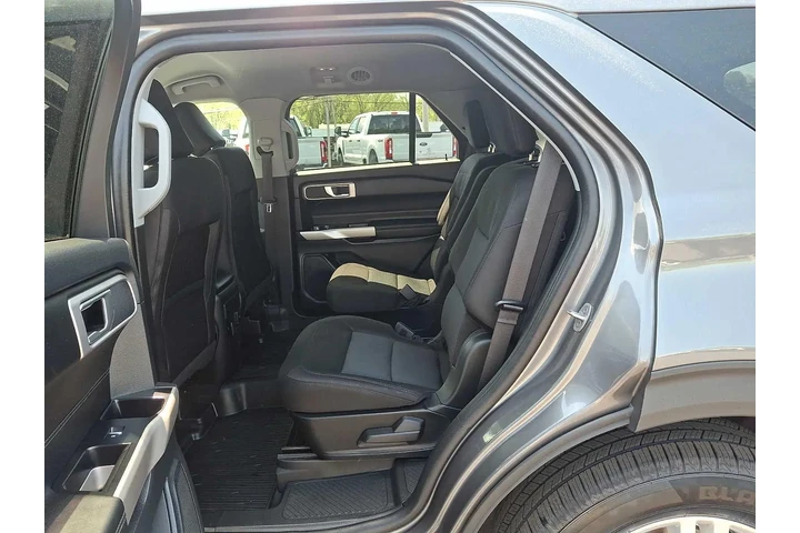 $32000 : Ford Explorer 2023 AWD XLT 4 image 10