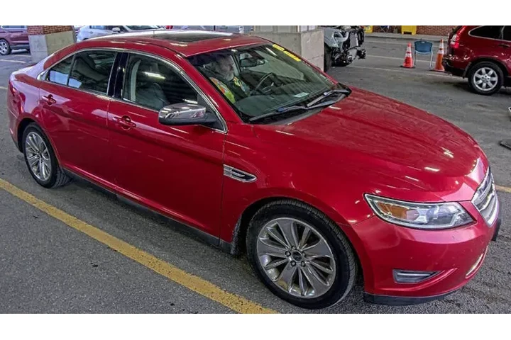 $6995 : 2011 Taurus Limited image 3