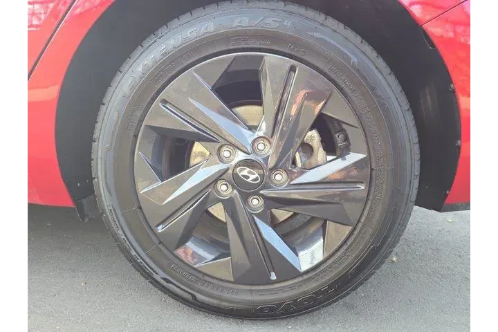 $16995 : Hyundai ELANTRA 2021 SEL 4dr image 6