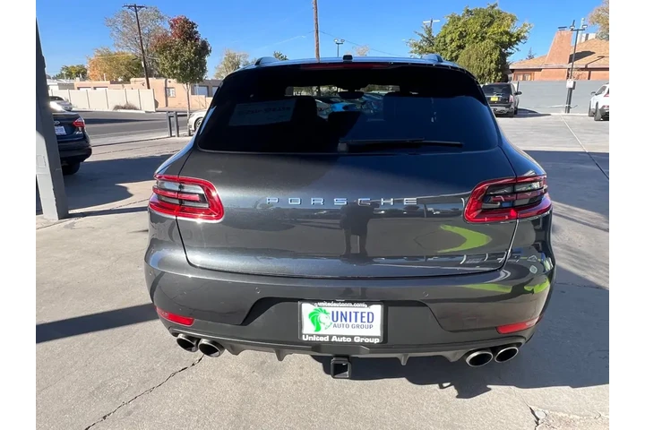 2017 Macan S image 6