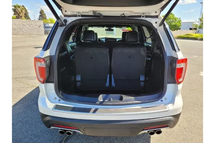 $27900 : Ford Explorer 2018 AWD Plati image 10